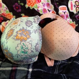 Set of 2 Womens Bras from Bali and Vanity Fair. Size 40C